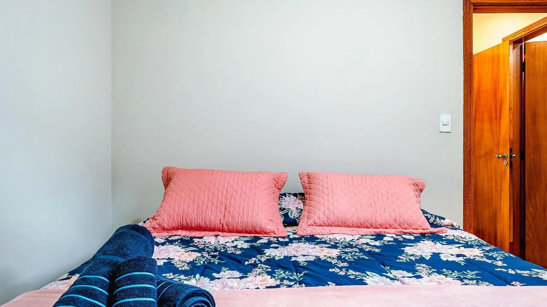 Lejlighed Apartamento No Centrinho De Capivari | Wifi + Lareira + Garagem Campos do Jordão Brasilien