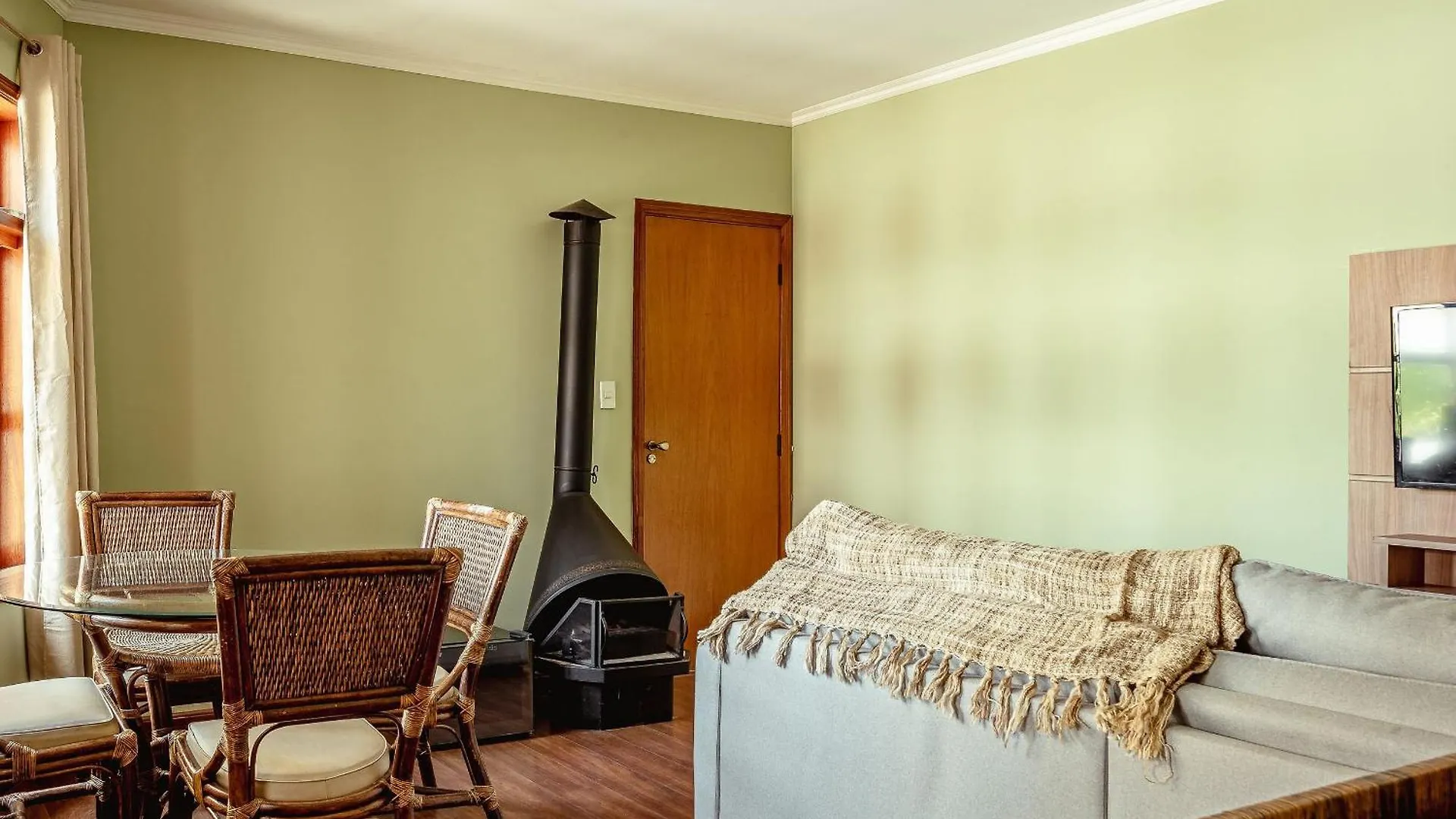Lejlighed Apartamento No Centrinho De Capivari | Wifi + Lareira + Garagem Campos do Jordão