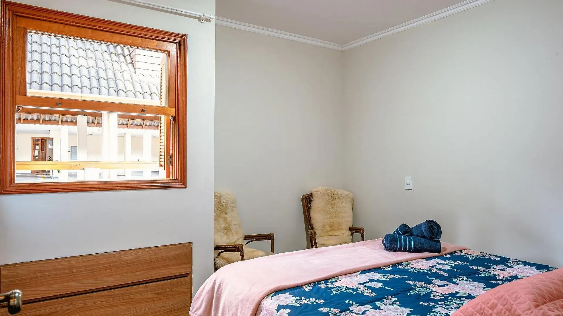 Apartamento No Centrinho De Capivari | Wifi + Lareira + Garagem Campos do Jordao