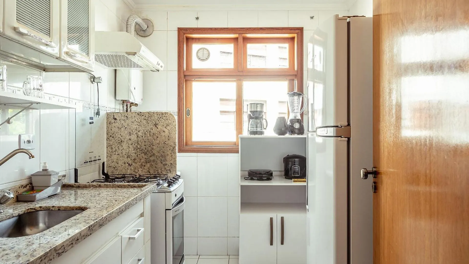 Apartamento No Centrinho De Capivari | Wifi + Lareira + Garagem Campos do Jordao Brazil